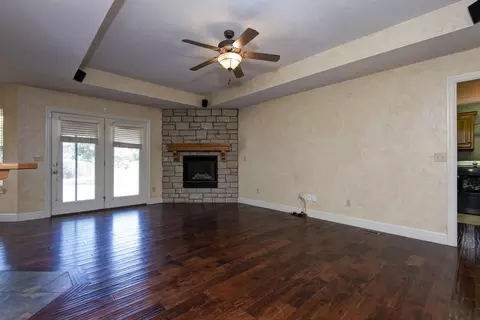 Living - 439 S River Birch Dr, Springfield, MO 65809 photo 2 of 6