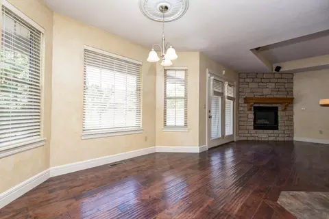 Living - 439 S River Birch Dr, Springfield, MO 65809 photo 4 of 6