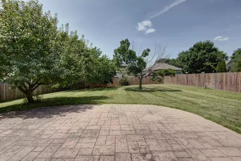 Exterior - 439 S River Birch Dr, Springfield, MO 65809 photo 5 of 7