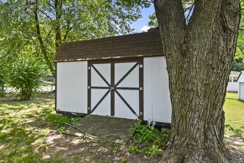 Exterior - 2326 E Nora St, Springfield, MO 65803 photo 9 of 9