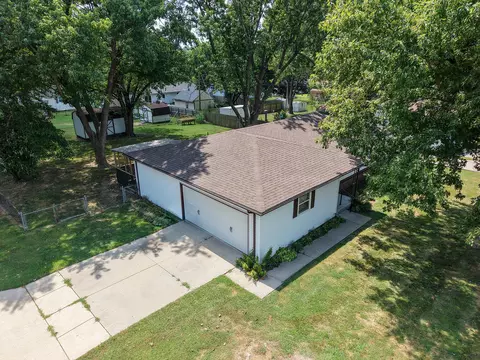 View/Area - 2326 E Nora St, Springfield, MO 65803 photo 1 of 3