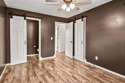 Bedroom - 2326 E Nora St, Springfield, MO 65803 photo 2 of 6