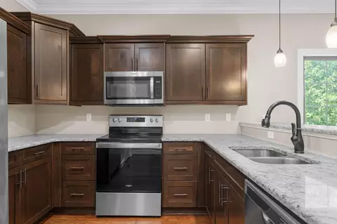 Kitchen - 311 Stillwood Dr, Branson, MO 65616 photo 2 of 4