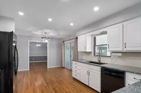 Kitchen - 2771 W Westview St, Springfield, MO 65807 photo 3 of 3