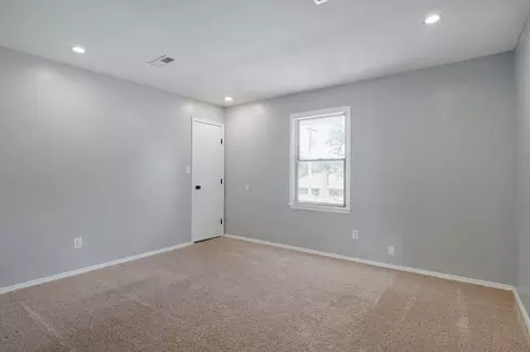 Bedroom - 2771 W Westview St, Springfield, MO 65807 photo 4 of 5