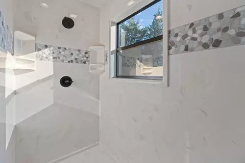 Bath - 29209 Station Ln, Eagle Rock, MO 65641 photo 5 of 5