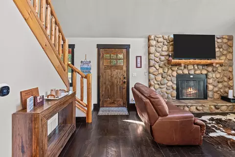 Entry Way - 29209 Station Ln, Eagle Rock, MO 65641 photo 1 of 1