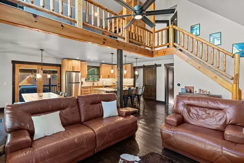 Living - 29209 Station Ln, Eagle Rock, MO 65641 photo 1 of 5