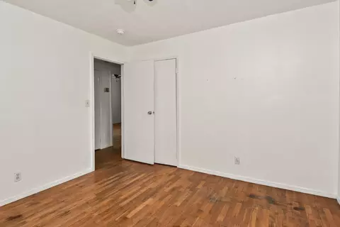 Bedroom - 1317 E Cambridge St, Springfield, MO 65804 photo 6 of 6