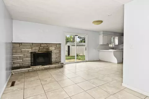 Living - 1317 E Cambridge St, Springfield, MO 65804 photo 5 of 8