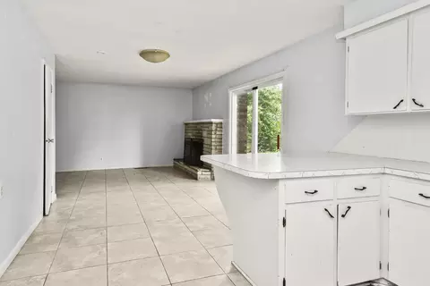 Living - 1317 E Cambridge St, Springfield, MO 65804 photo 8 of 8