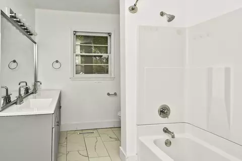 Bath - 1317 E Cambridge St, Springfield, MO 65804 photo 1 of 3