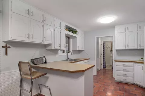 Kitchen - 2082 W Trevor Trl, Ozark, MO 65721 photo 3 of 4