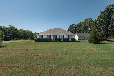 Exterior - 330 Cedar View Ln, Clever, MO 65631 photo 3 of 14