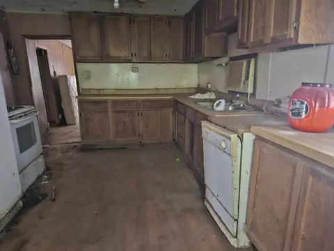 Kitchen - 17882 3rd St, Eminence, MO 65466 photo 1 of 1