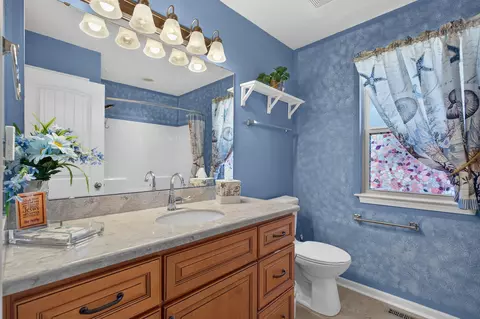 Bath - 200 N Point Ct, Branson, MO 65616 photo 2 of 3
