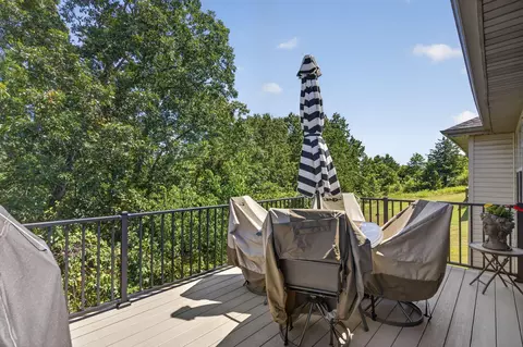 Exterior - 200 N Point Ct, Branson, MO 65616 photo 4 of 7