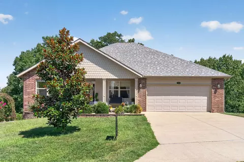 Exterior - 200 N Point Ct, Branson, MO 65616 photo 2 of 7