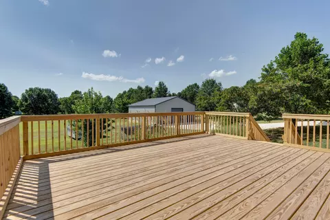 Exterior - 1433 N Emerald Hills Dr, Nixa, MO 65714 photo 4 of 11