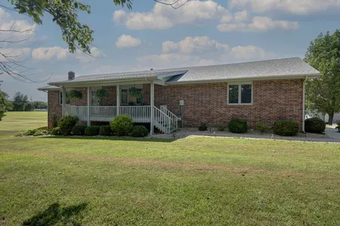 Exterior - 1433 N Emerald Hills Dr, Nixa, MO 65714 photo 3 of 11