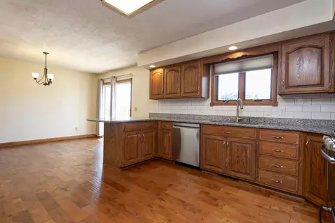Kitchen - 1433 N Emerald Hills Dr, Nixa, MO 65714 photo 2 of 3