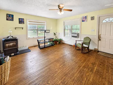 Living - 4601 Highway Pp, Cabool, MO 65689 photo 1 of 2