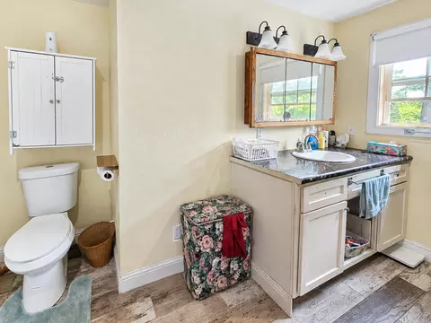Bath - 4601 Highway Pp, Cabool, MO 65689 photo 1 of 2