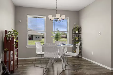 Dining - 456 E Melton Rd, Ozark, MO 65721 photo 2 of 2
