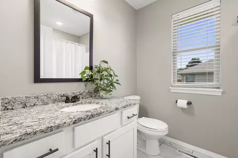 Bath - 456 E Melton Rd, Ozark, MO 65721 photo 2 of 2
