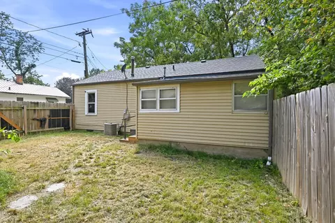 Exterior - 1886 N Fort Ave, Springfield, MO 65803 photo 5 of 5