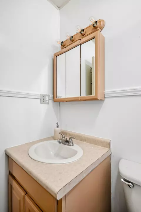 Bath - 1886 N Fort Ave, Springfield, MO 65803 photo 1 of 2
