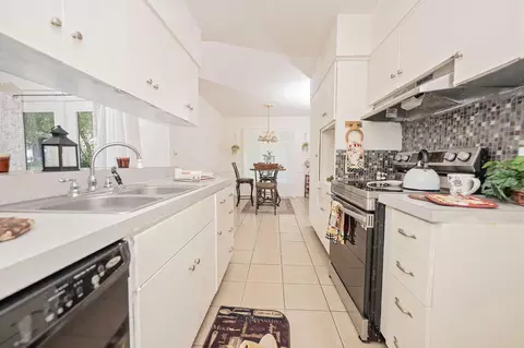 Kitchen - 2516 S Weaver Ave, Springfield, MO 65807 photo 4 of 4