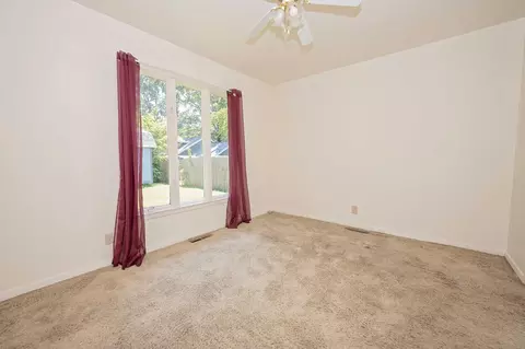 Bedroom - 2516 S Weaver Ave, Springfield, MO 65807 photo 1 of 8