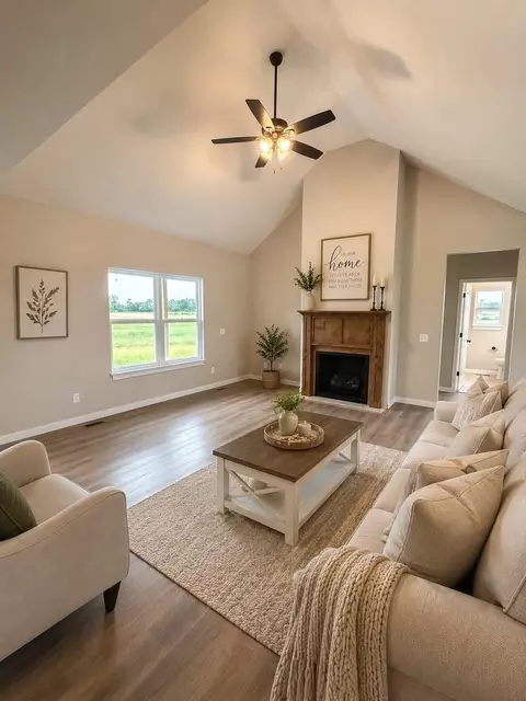 Living - 1150 Napper Rd, Billings, MO 65610 photo 1 of 4