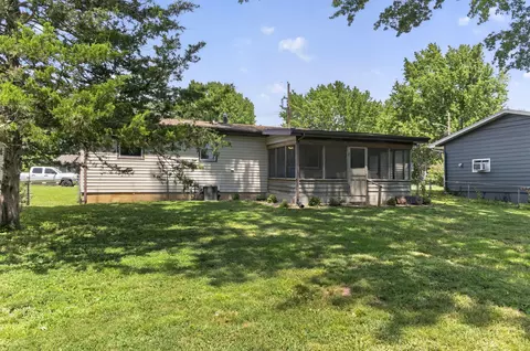 Exterior - 1112 E Mcclernon St, Springfield, MO 65803 photo 8 of 9