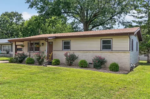 Exterior - 1112 E Mcclernon St, Springfield, MO 65803 photo 3 of 9