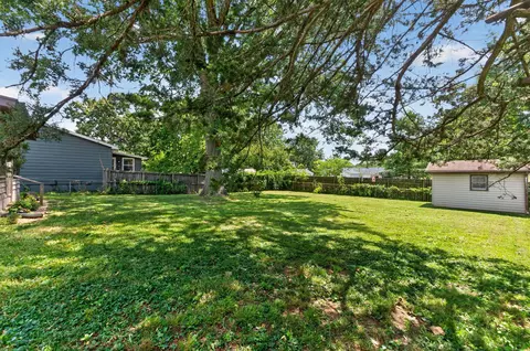 Exterior - 1112 E Mcclernon St, Springfield, MO 65803 photo 9 of 9