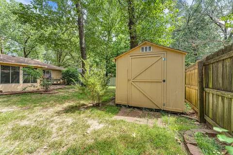 Exterior - 3022 E Belmont St, Springfield, MO 65802 photo 7 of 8