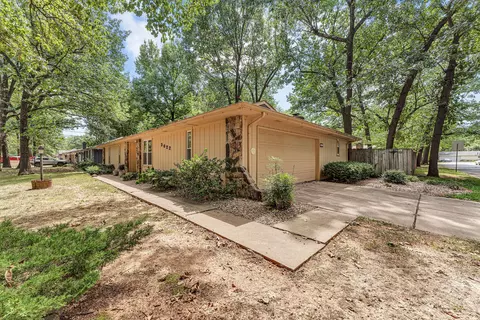 Exterior - 3022 E Belmont St, Springfield, MO 65802 photo 2 of 8