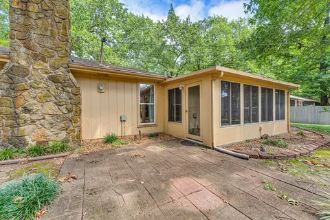Exterior - 3022 E Belmont St, Springfield, MO 65802 photo 6 of 8