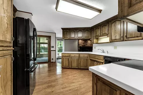 Kitchen - 3022 E Belmont St, Springfield, MO 65802 photo 3 of 4