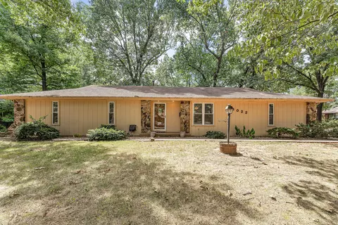 Exterior - 3022 E Belmont St, Springfield, MO 65802 photo 8 of 8
