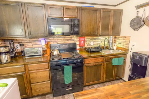 Kitchen - 286 County Road 615b, Gainesville, MO 65655 photo 2 of 4