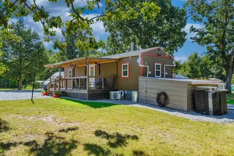 Exterior - 286 County Road 615b, Gainesville, MO 65655 photo 5 of 12