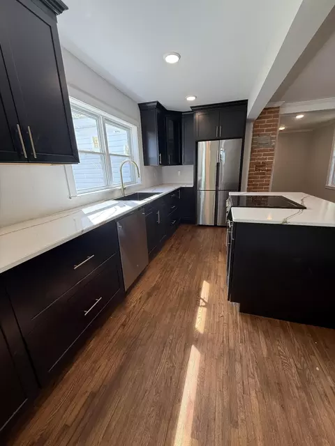 Kitchen - 402 E Olive St, Bolivar, MO 65613 photo 3 of 4