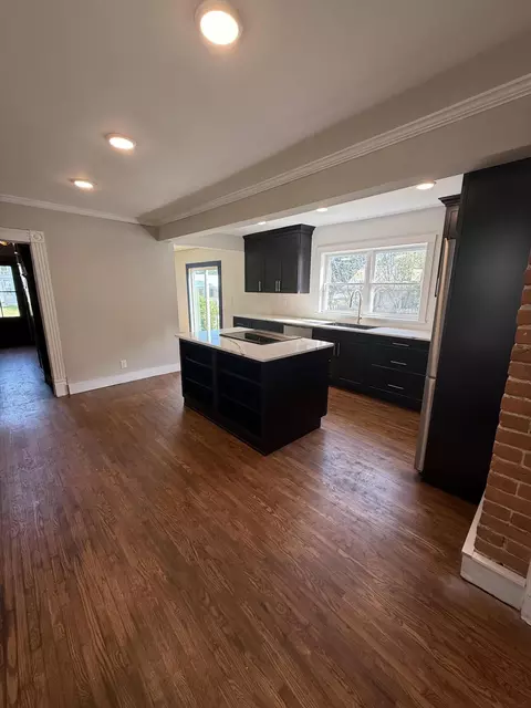 Kitchen - 402 E Olive St, Bolivar, MO 65613 photo 1 of 4