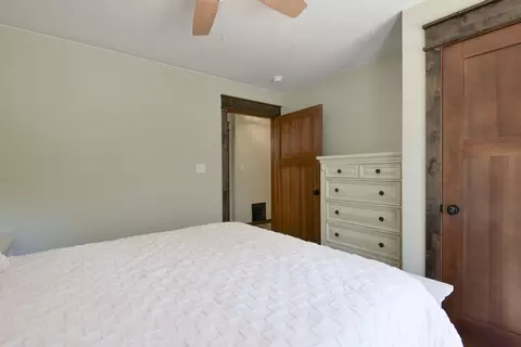 Bedroom - 303 Bayshore St, Shell Knob, MO 65747 photo 7 of 7