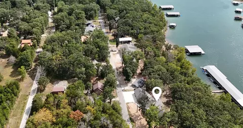 View/Area - 303 Bayshore St, Shell Knob, MO 65747 photo 4 of 5