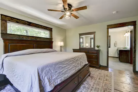 Bedroom - 303 Bayshore St, Shell Knob, MO 65747 photo 2 of 7