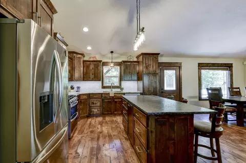 Kitchen - 303 Bayshore St, Shell Knob, MO 65747 photo 3 of 3